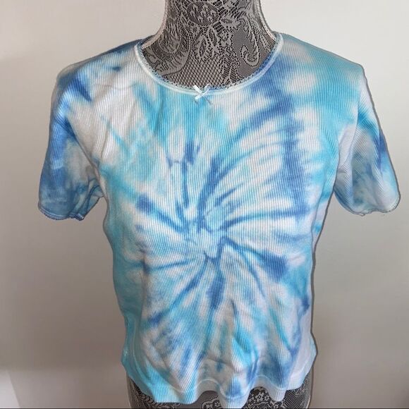 Custom blue tie dye on vintage weatherland short sleeve top - Picture 7 of 10
